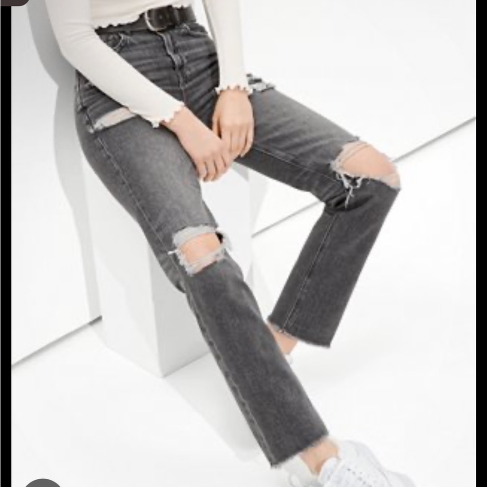 American Eagle High-Waisted 90s Boyfriend Jeans